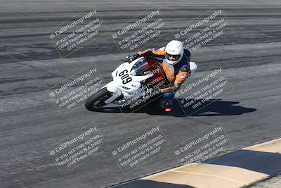 media/Jan-16-2026-CVMA Friday Practice (Fri) [[6f2bf47531]]/5-Racer 4-Trackday1/Session 2 (Bowl)/